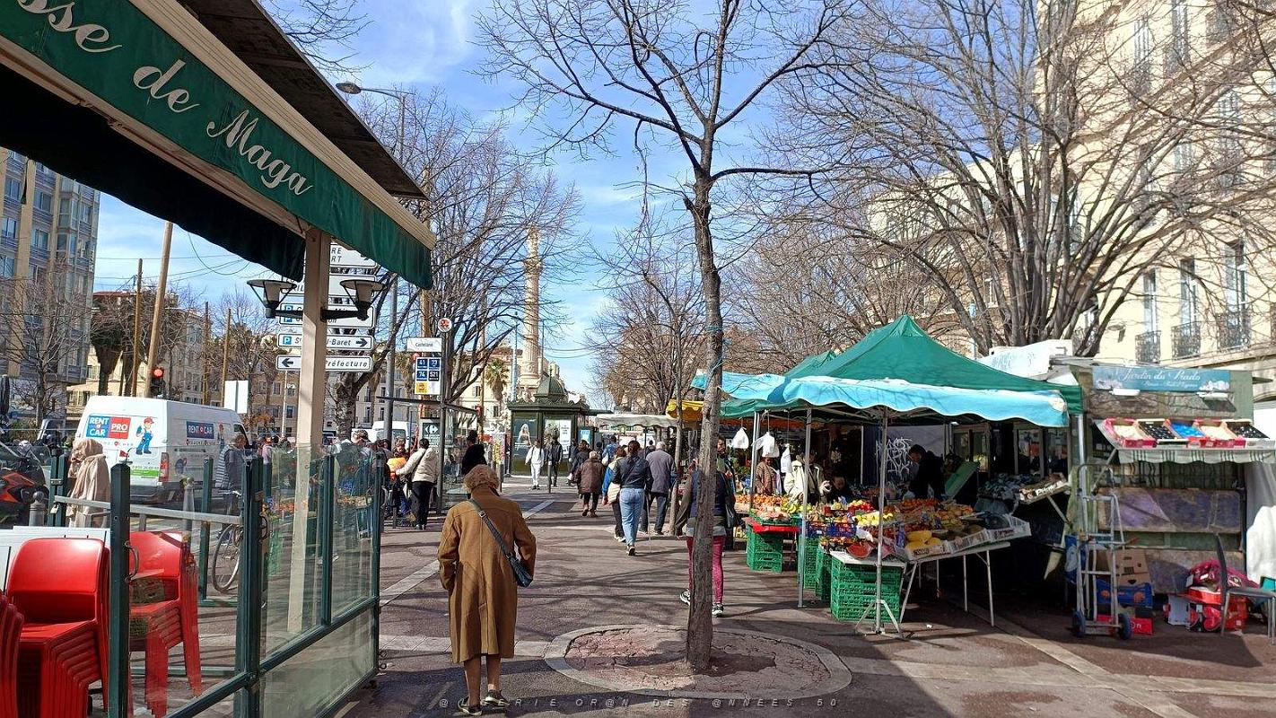 MARSEILLE - Place Castellane - 14 Mars 2024 - 03.jpg
